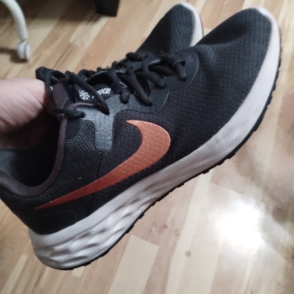 Nike Revolution 6 Shoes /Size 9.5 Womens
